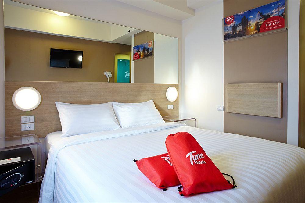 Red Planet Quezon City Timog Exterior photo